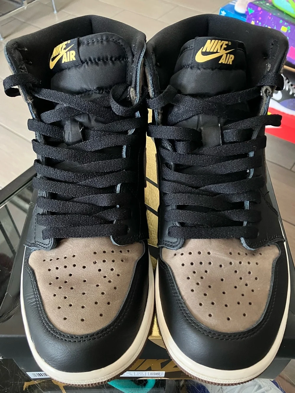 Air Jordan 1 Retro High Palomino Size 9